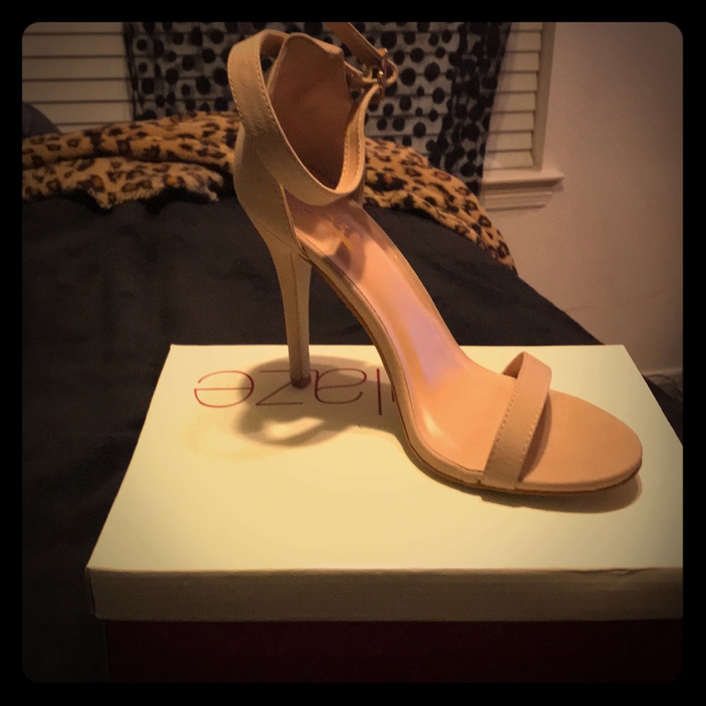 Nude Heels-Like New